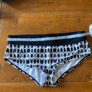 Athleta boy cut tankini bottom size M medium